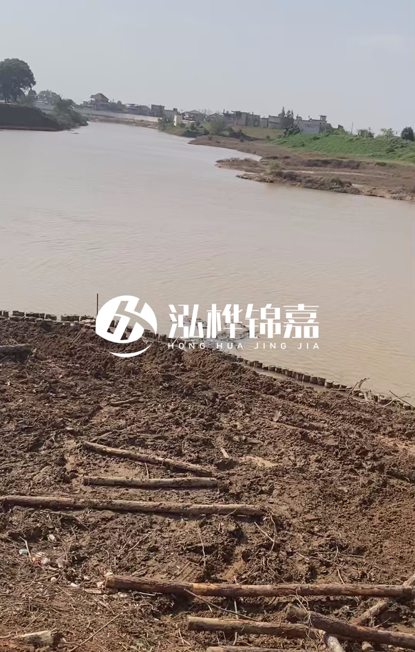 打松木樁施工用什么機械最好-松木樁施工技術(shù)要求？