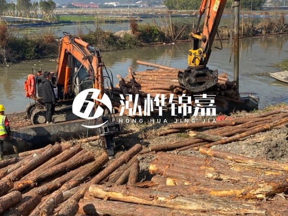 湖南松木樁批發(fā)廠家-5米松木樁批發(fā)1000根有優(yōu)惠嗎？